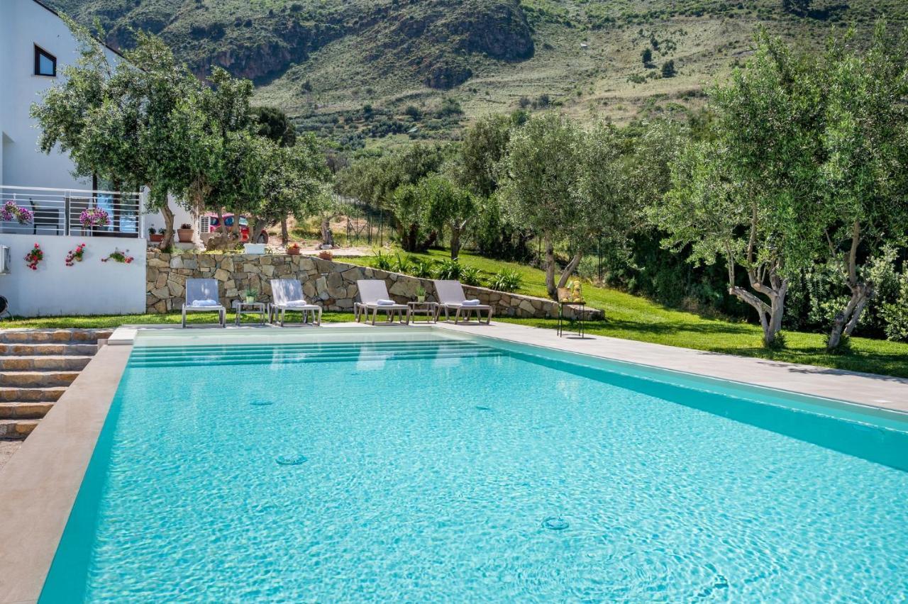 Villa Maria Con Piscina E Vista Mare カステッランマーレ・デル・ゴルフォ エクステリア 写真