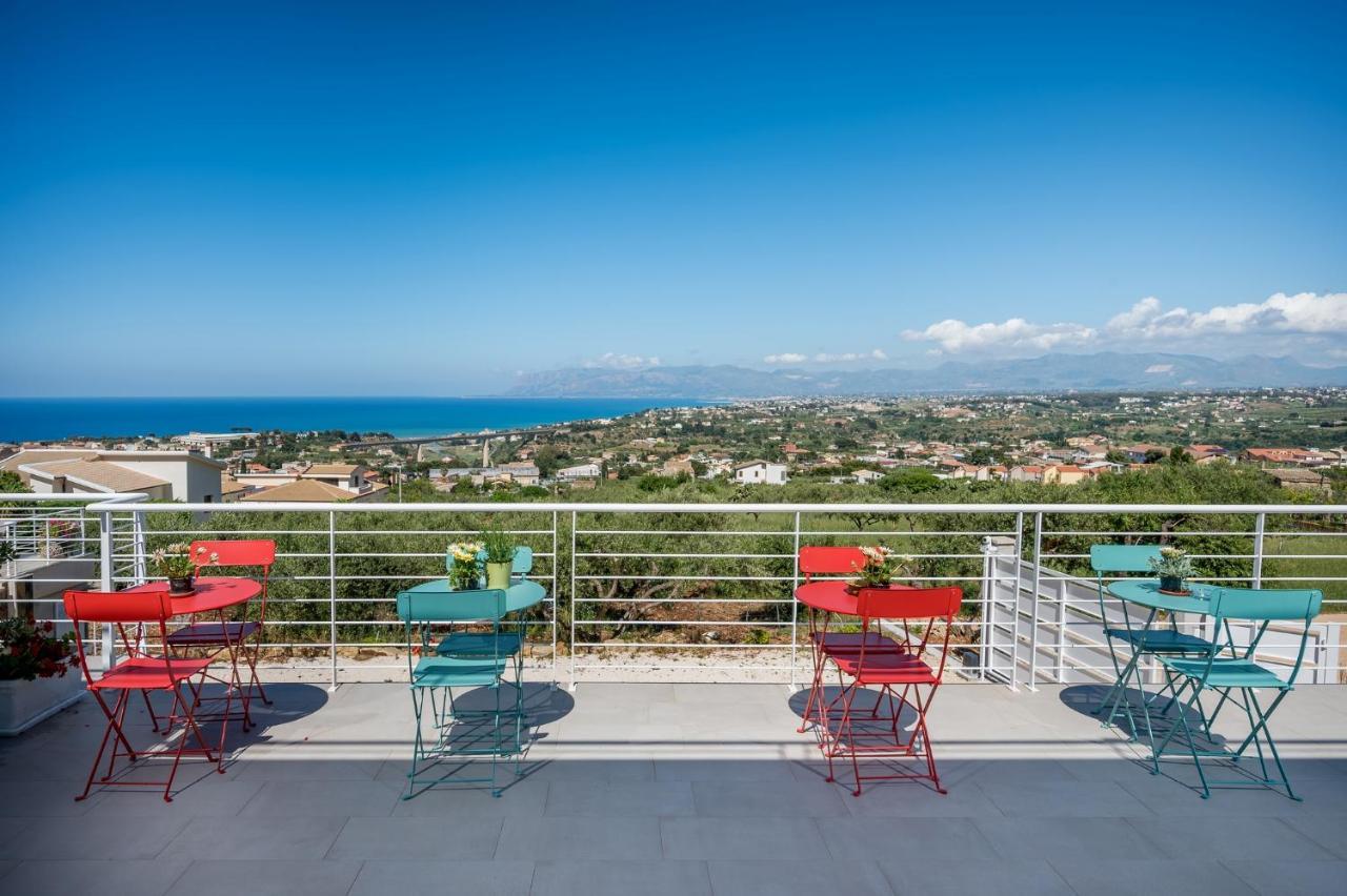 Villa Maria Con Piscina E Vista Mare カステッランマーレ・デル・ゴルフォ エクステリア 写真