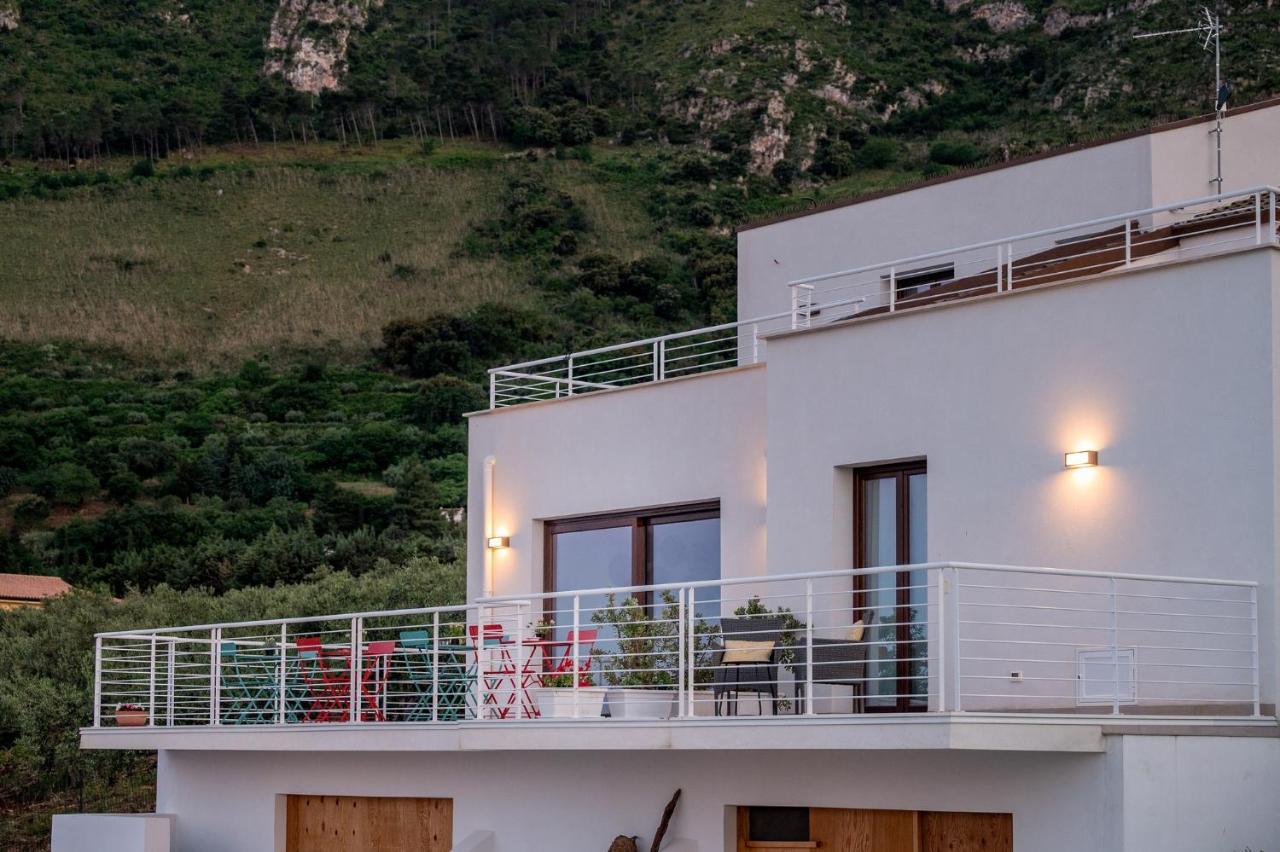 Villa Maria Con Piscina E Vista Mare カステッランマーレ・デル・ゴルフォ エクステリア 写真
